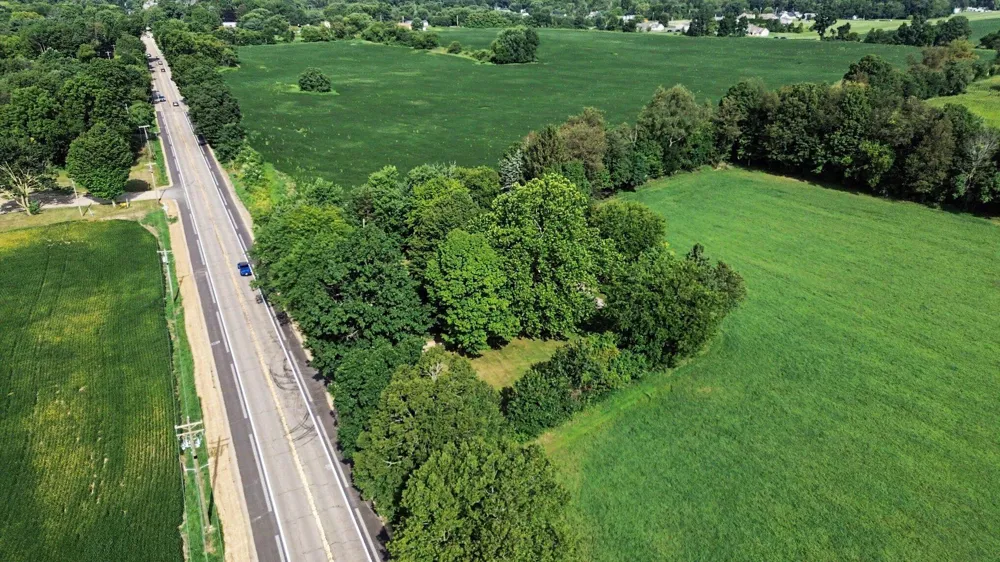 21648 E US-12 Edwardsburg, MI 49112