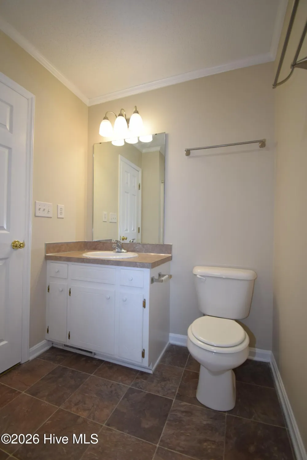 2380 Vineyard Drive #J1 Winterville, NC 28590