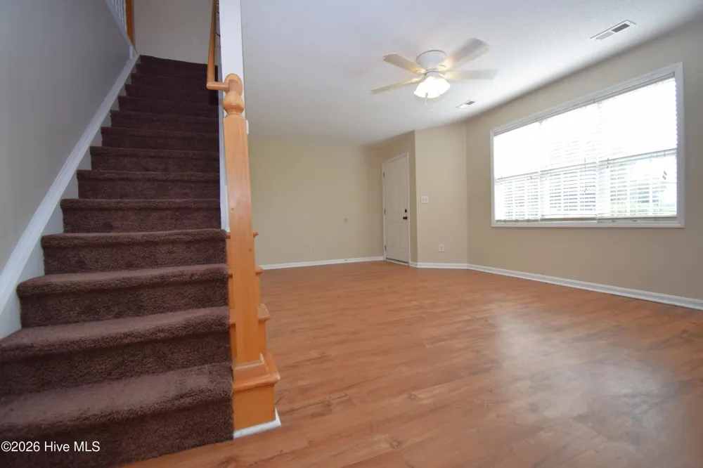 2380 Vineyard Drive #J1 Winterville, NC 28590
