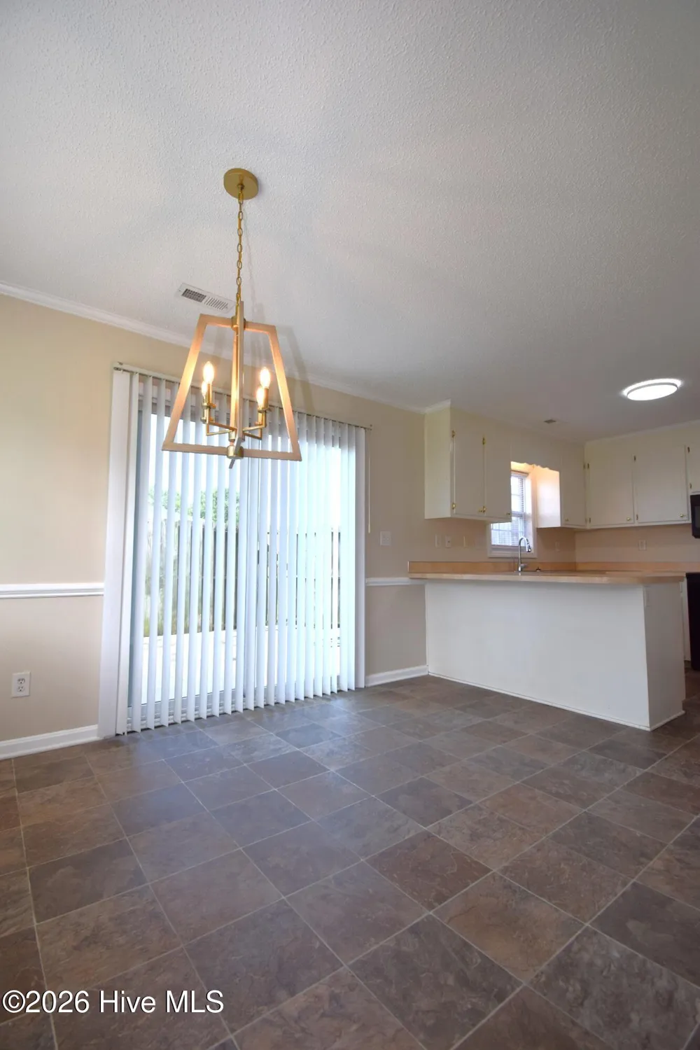 2380 Vineyard Drive #J1 Winterville, NC 28590
