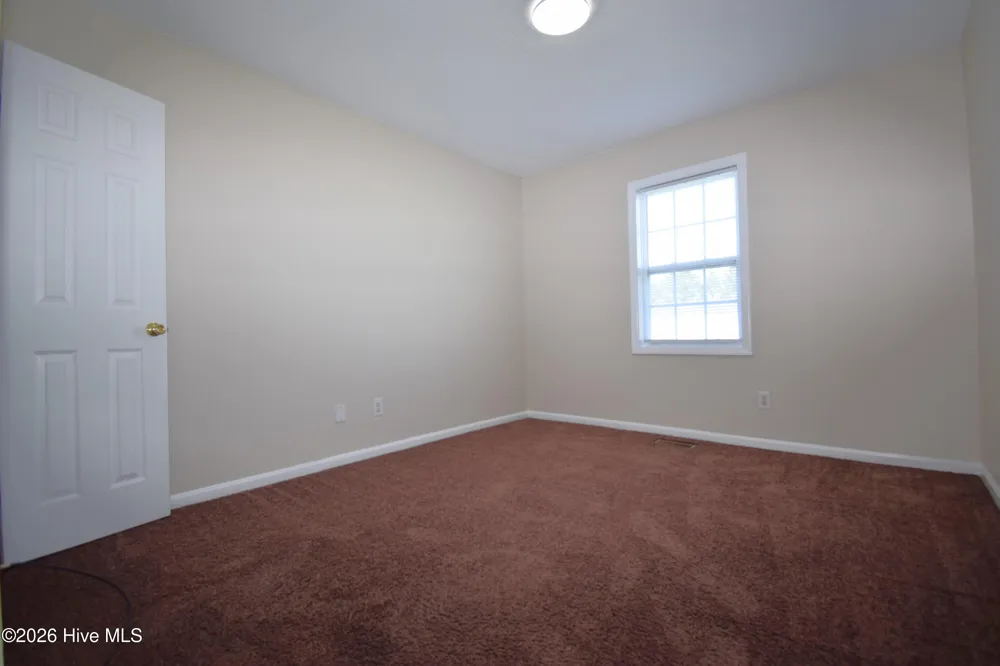 2380 Vineyard Drive #J1 Winterville, NC 28590