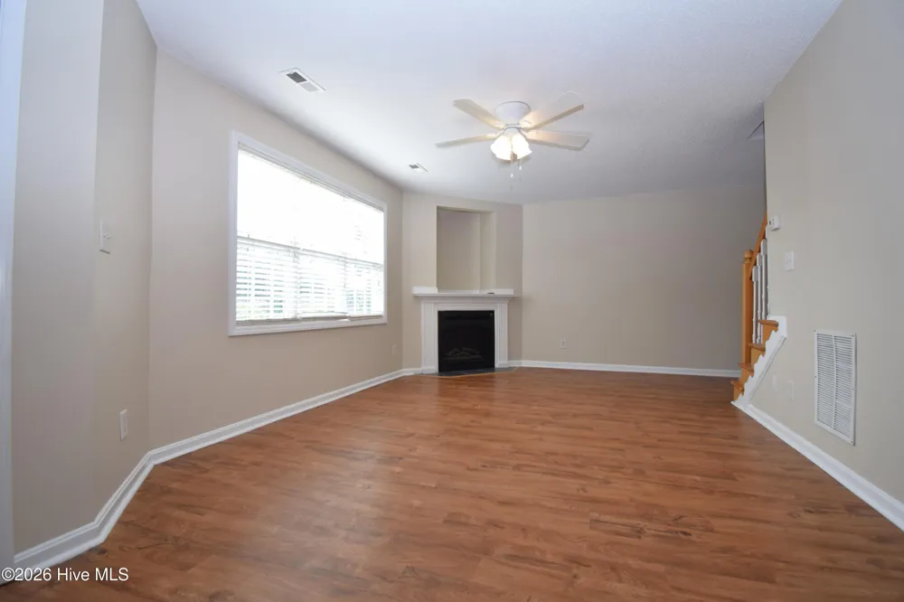 2380 Vineyard Drive #J1 Winterville, NC 28590