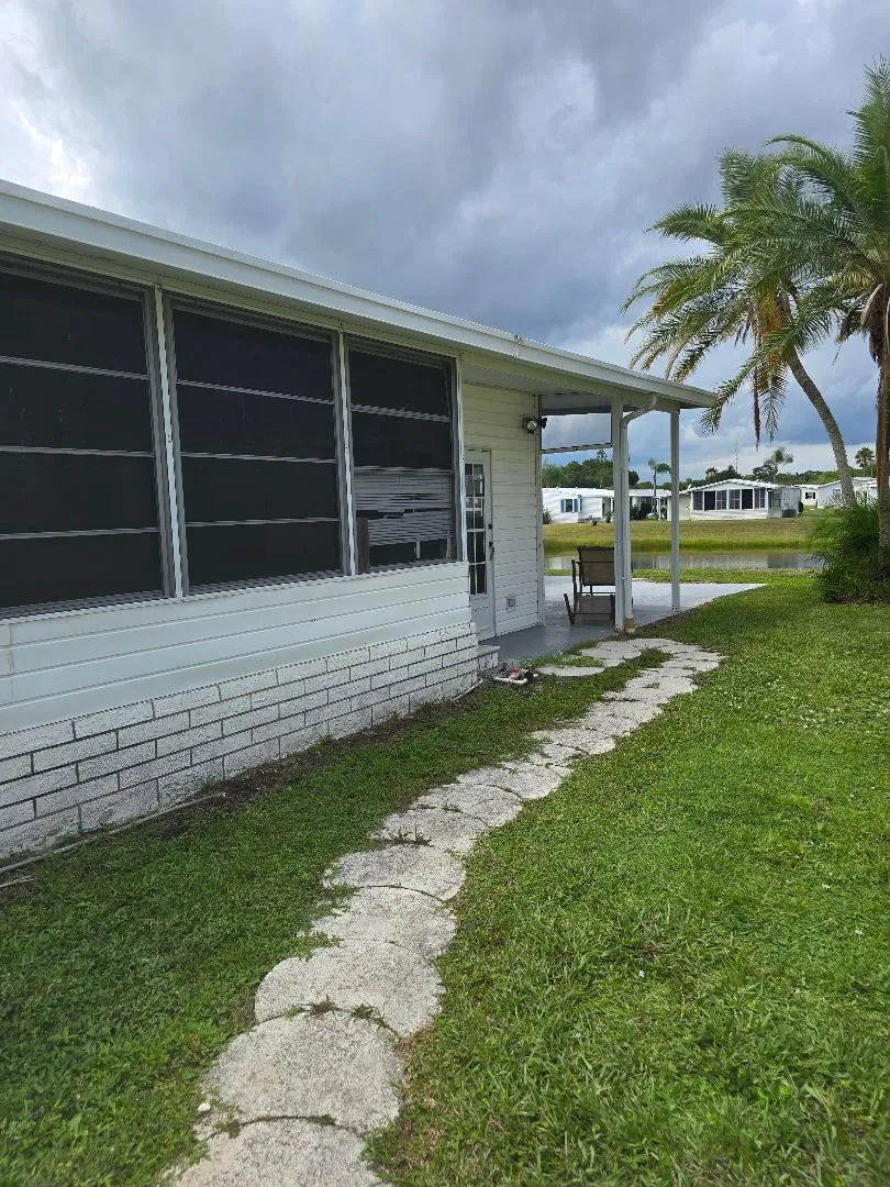 504 THAMES BLUFF Ridge #D-23 Fort Pierce, FL 34982
