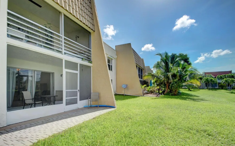 2700 Fiore Way #106 Delray Beach, FL 33445