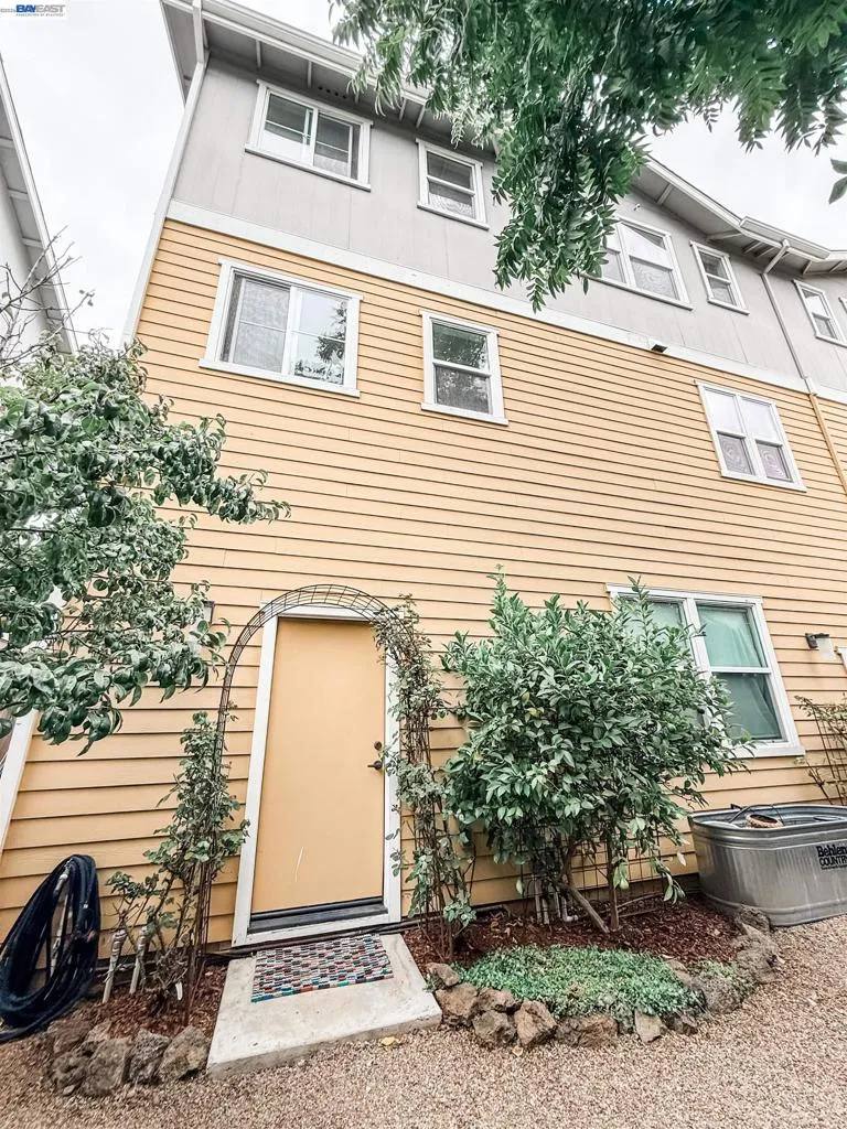 23314 Wilmot Cir Hayward, CA 94545