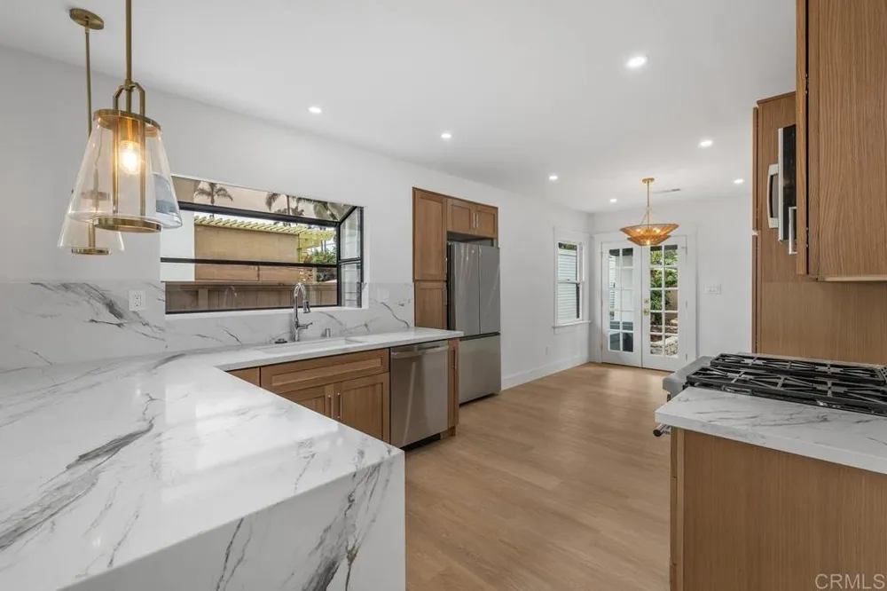 912 Bush Street San Diego, CA 92103