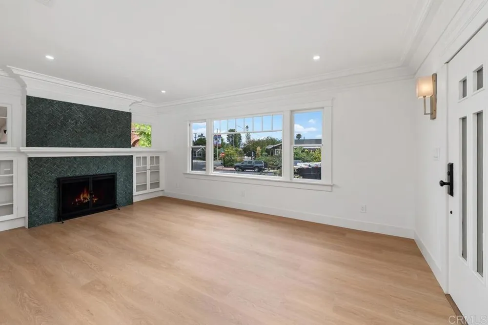 912 Bush Street San Diego, CA 92103