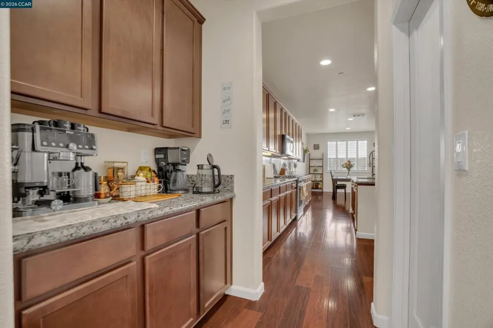816 Pathfinder Oakley, CA 94561