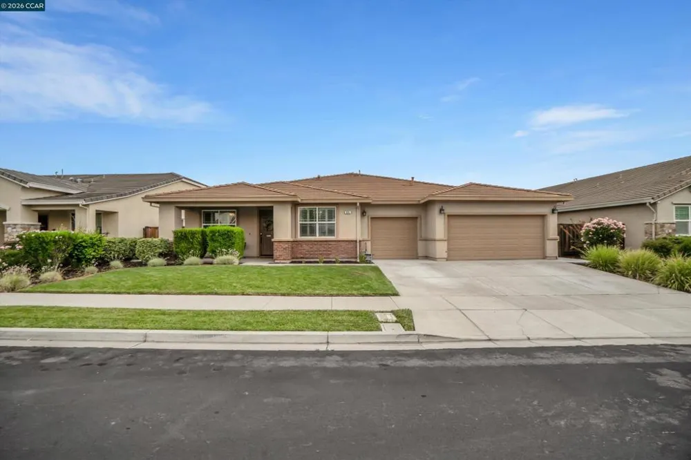 816 Pathfinder Oakley, CA 94561