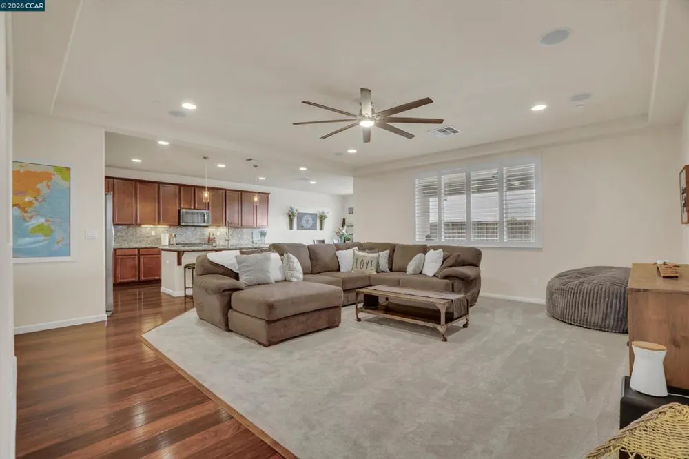 816 Pathfinder Oakley, CA 94561