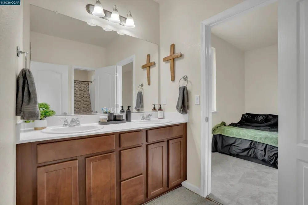816 Pathfinder Oakley, CA 94561