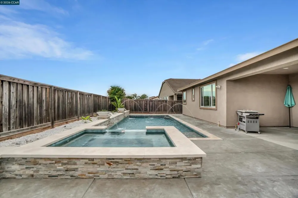 816 Pathfinder Oakley, CA 94561