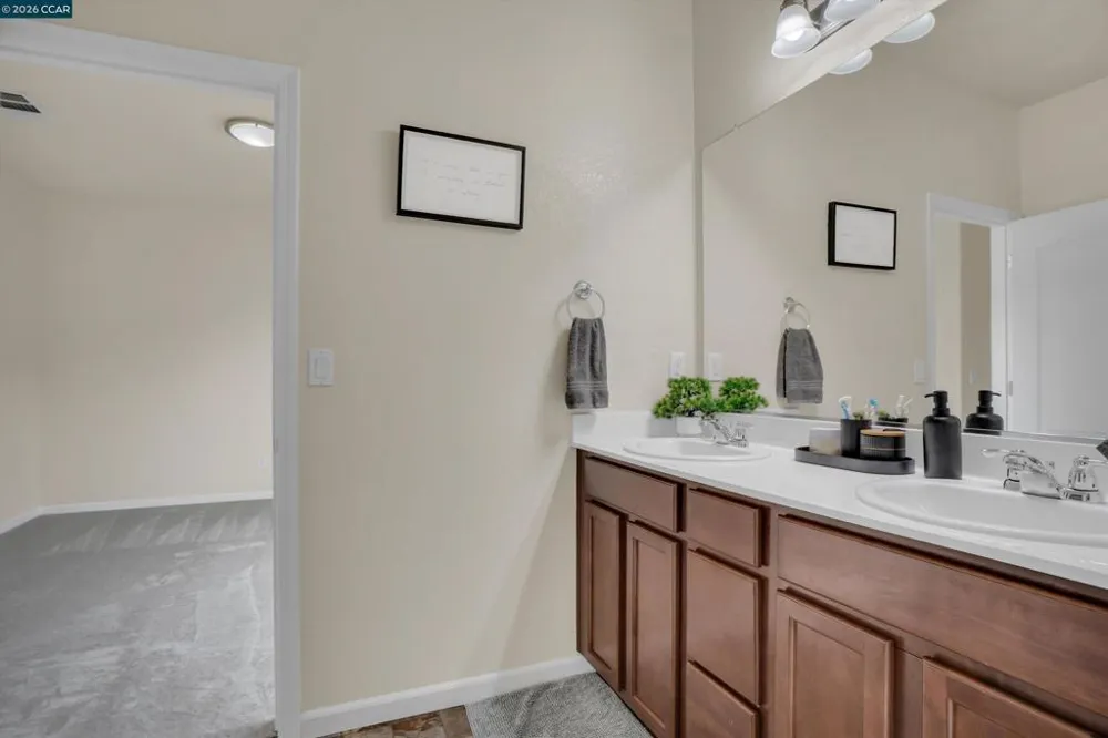 816 Pathfinder Oakley, CA 94561