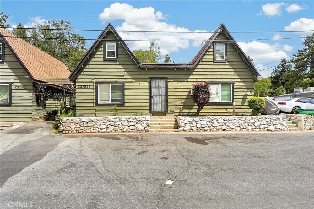 23762 Manzanita Drive Crestline, CA 92325