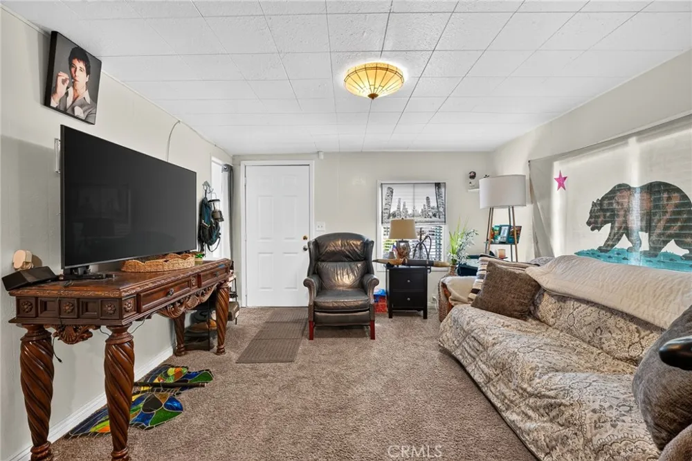 23762 Manzanita Drive Crestline, CA 92325