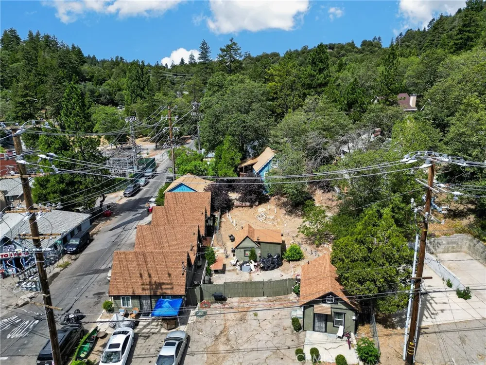23762 Manzanita Drive Crestline, CA 92325