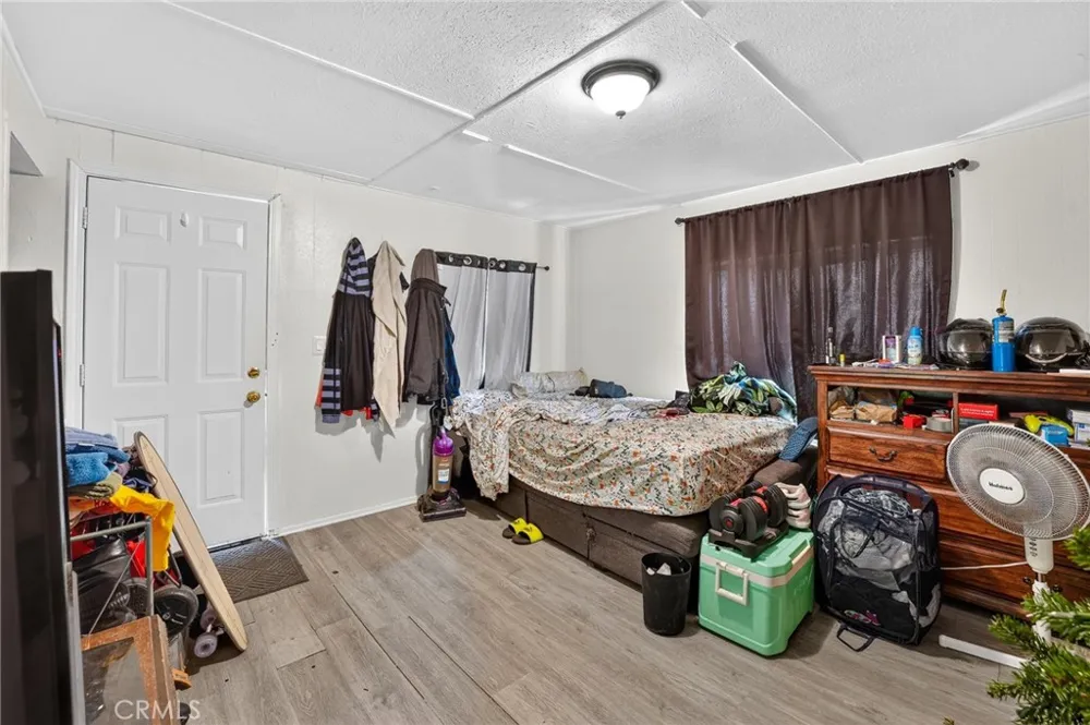 23762 Manzanita Drive Crestline, CA 92325