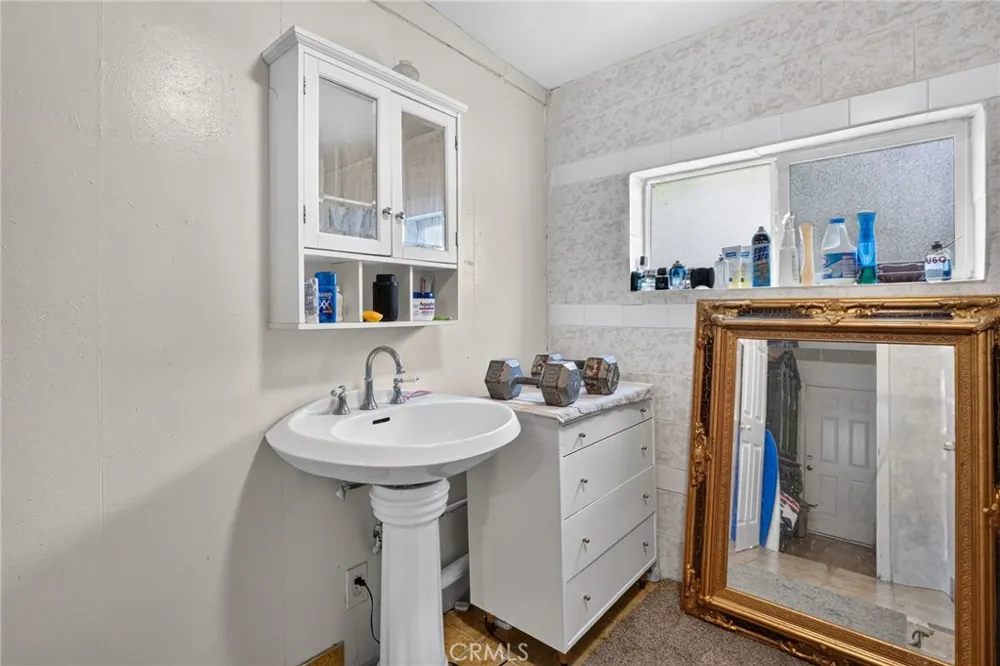 23762 Manzanita Drive Crestline, CA 92325