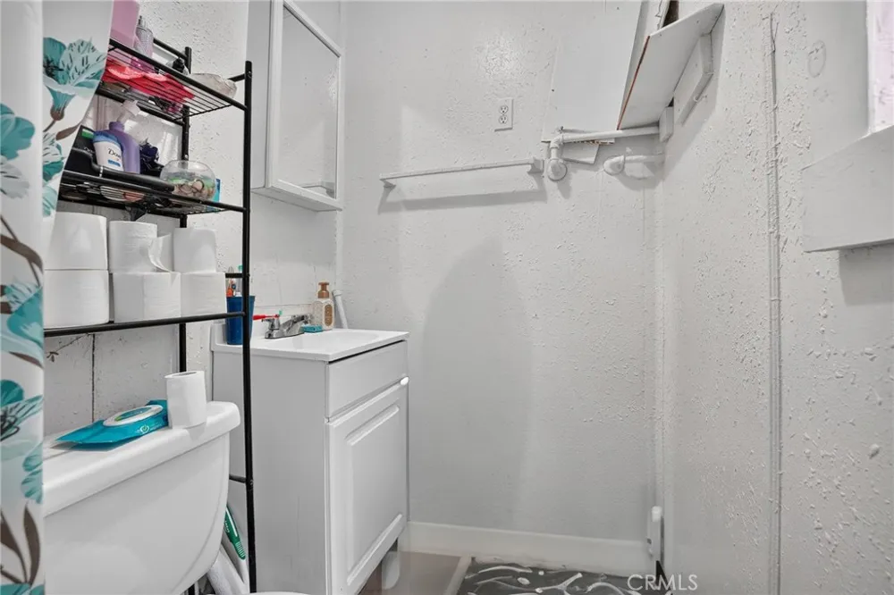 23762 Manzanita Drive Crestline, CA 92325