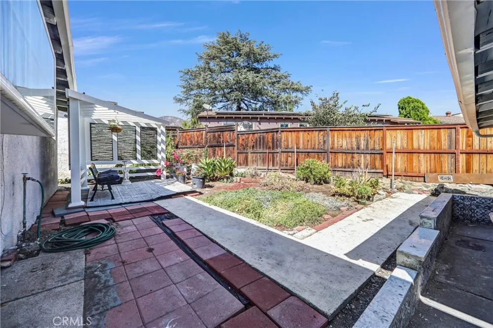 4308 Cloud Avenue La Crescenta, CA 91214