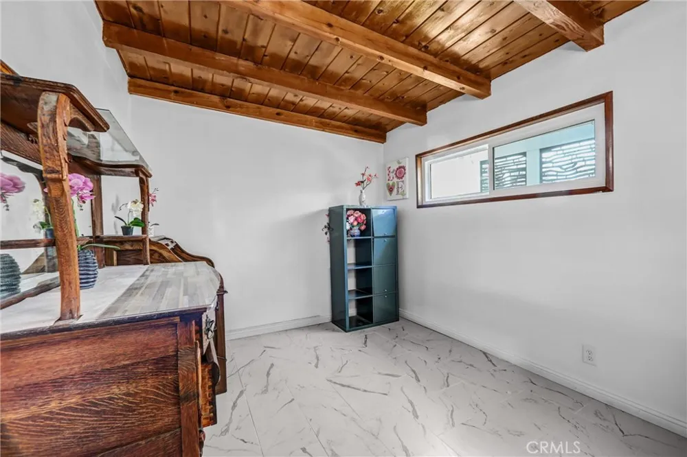 4308 Cloud Avenue La Crescenta, CA 91214