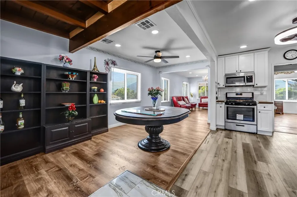 4308 Cloud Avenue La Crescenta, CA 91214
