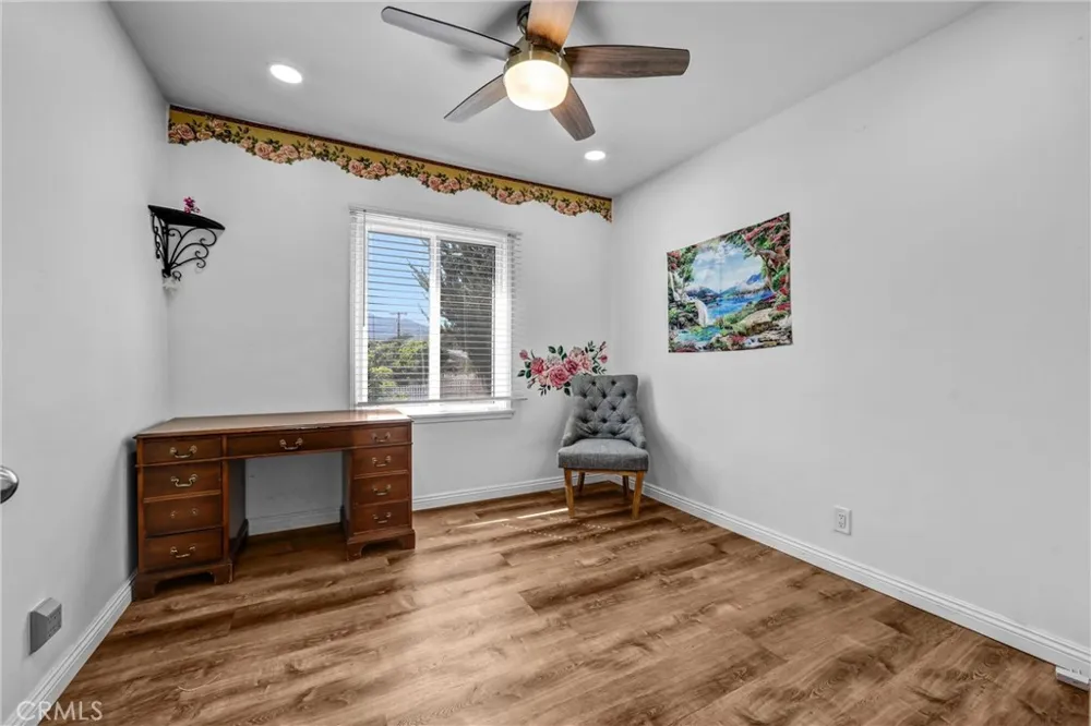 4308 Cloud Avenue La Crescenta, CA 91214