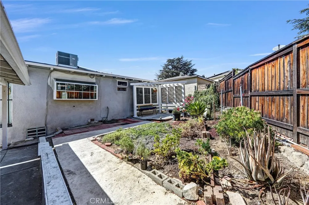 4308 Cloud Avenue La Crescenta, CA 91214