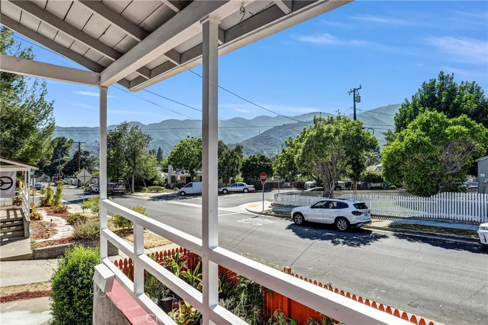 4308 Cloud Avenue La Crescenta, CA 91214