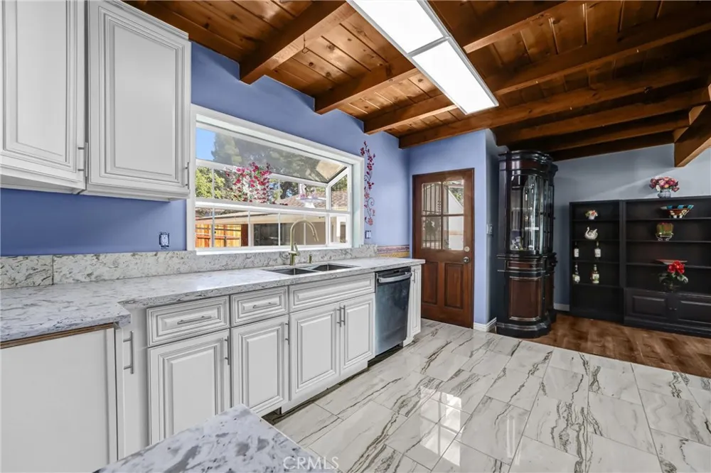 4308 Cloud Avenue La Crescenta, CA 91214