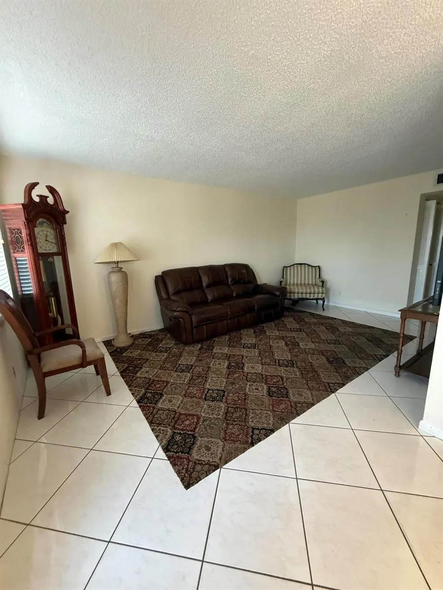 3018 WOLVERTON A E #3018 Boca Raton, FL 33434