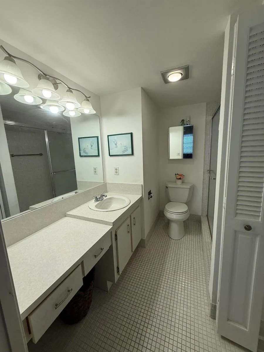 3018 WOLVERTON A E #3018 Boca Raton, FL 33434