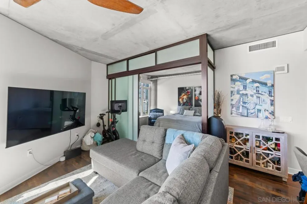 1080 Park Blvd #902 San Diego, CA 92101