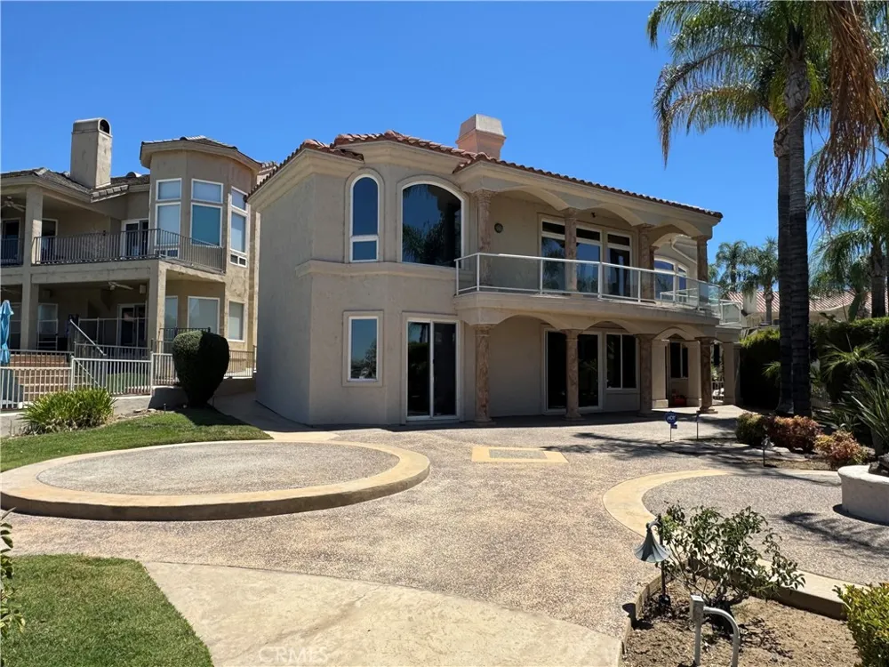 22330 Village Way Canyon Lake, CA 92587