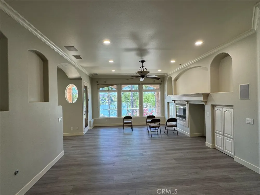 22330 Village Way Canyon Lake, CA 92587