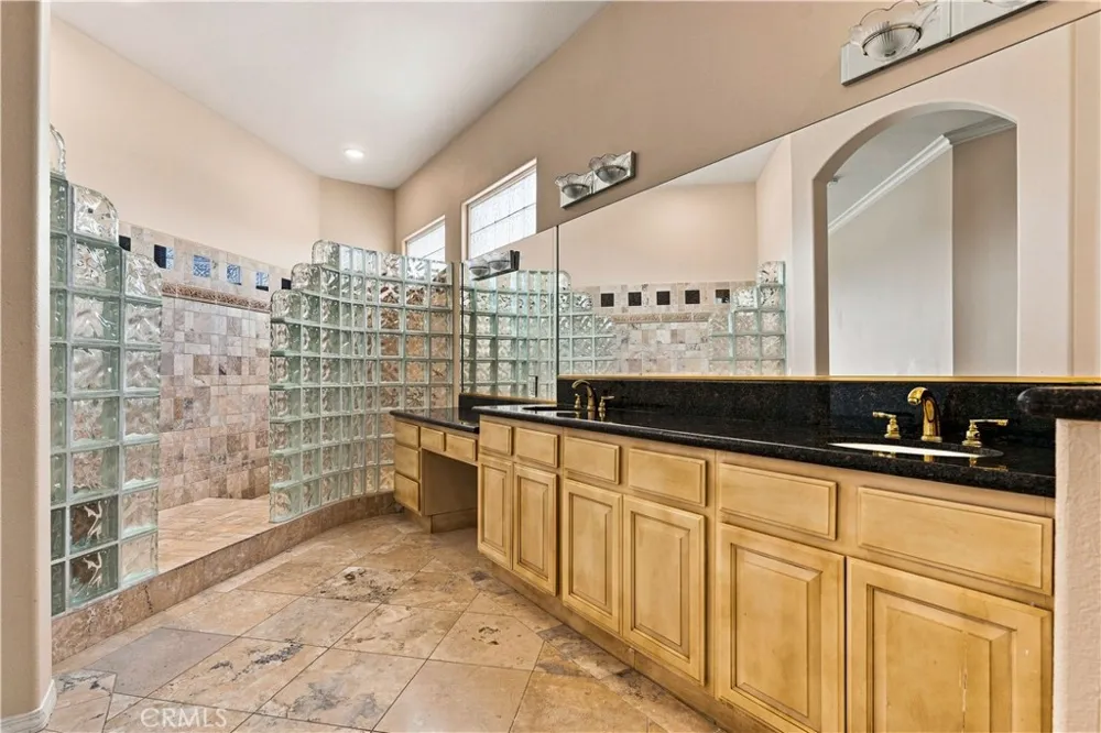 22330 Village Way Canyon Lake, CA 92587
