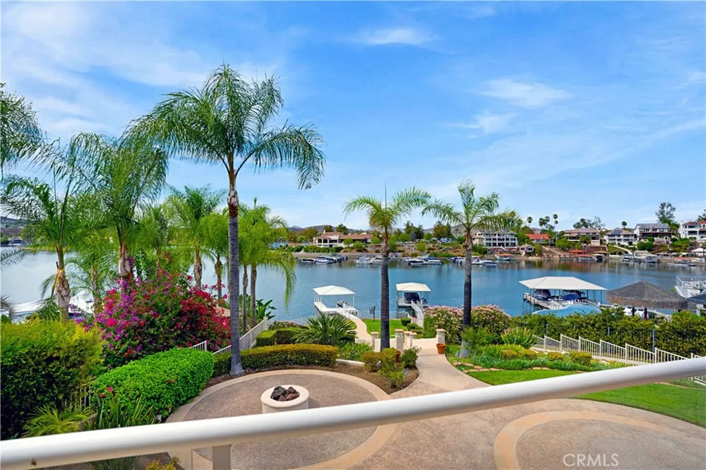 22330 Village Way Canyon Lake, CA 92587