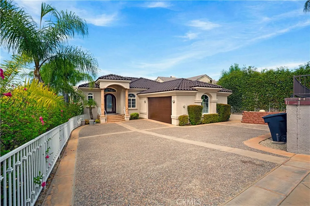 22330 Village Way Canyon Lake, CA 92587