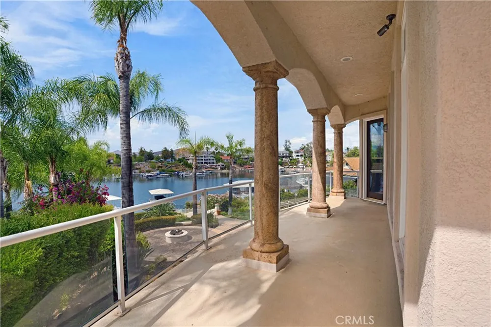 22330 Village Way Canyon Lake, CA 92587