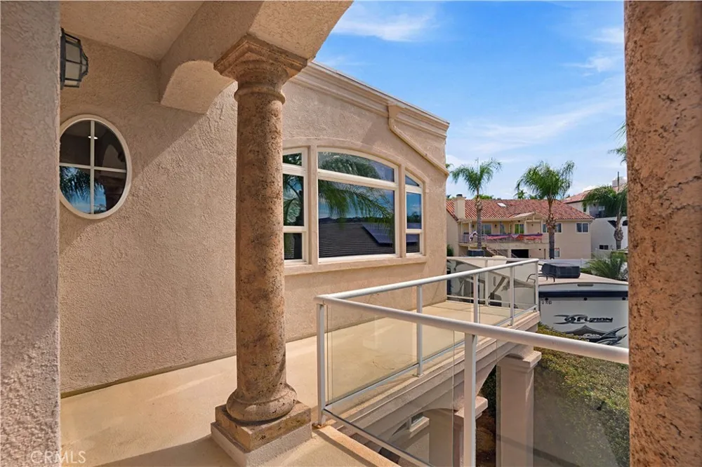 22330 Village Way Canyon Lake, CA 92587