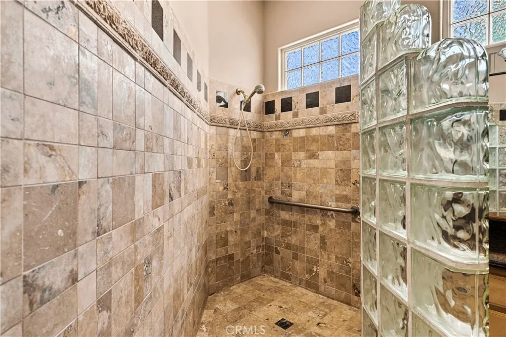 22330 Village Way Canyon Lake, CA 92587
