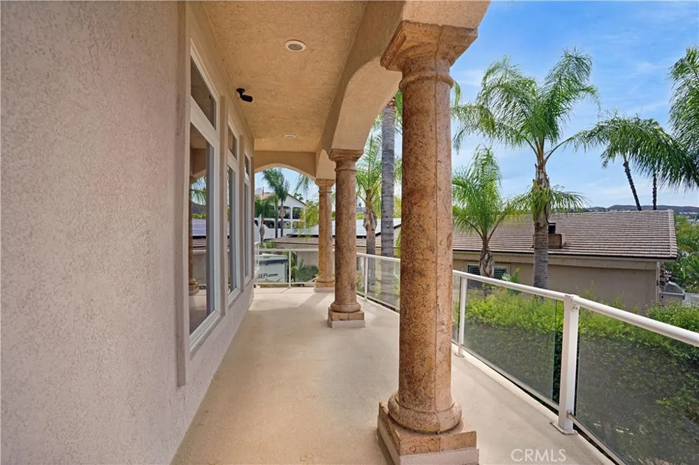 22330 Village Way Canyon Lake, CA 92587
