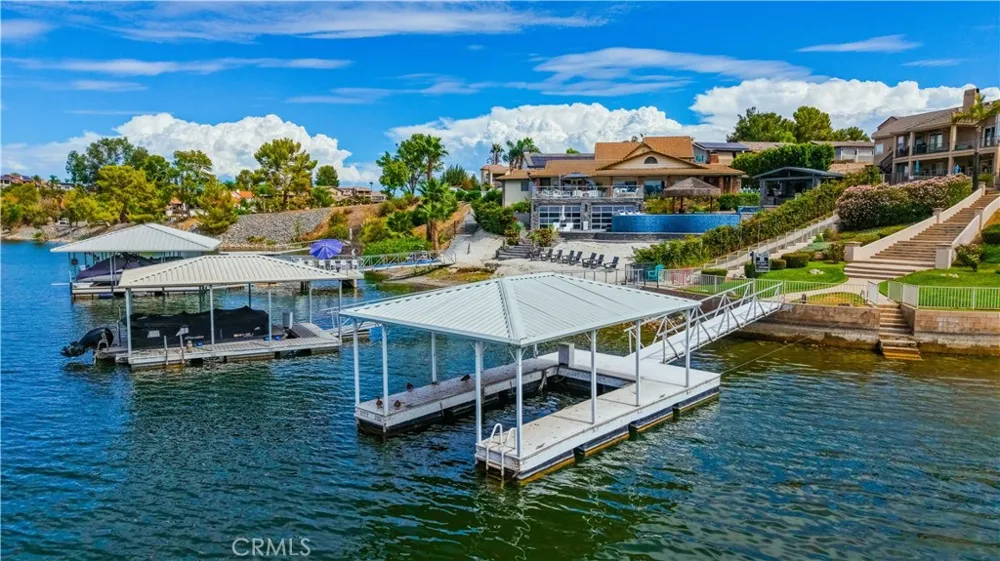 22330 Village Way Canyon Lake, CA 92587
