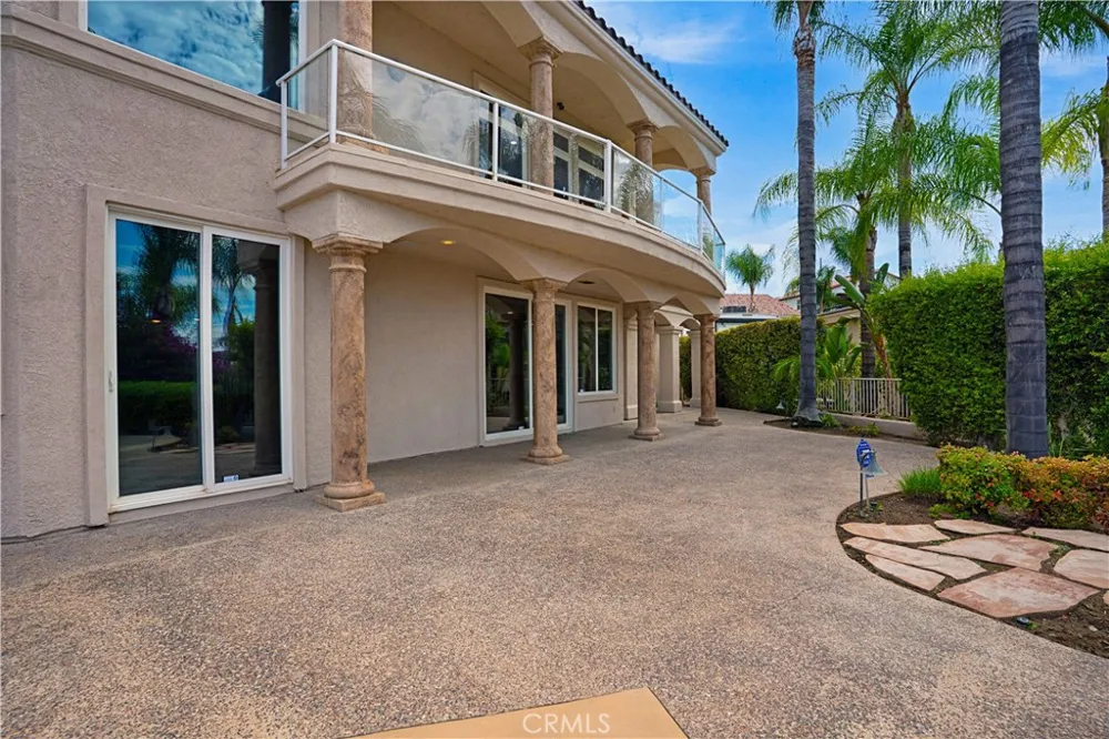 22330 Village Way Canyon Lake, CA 92587