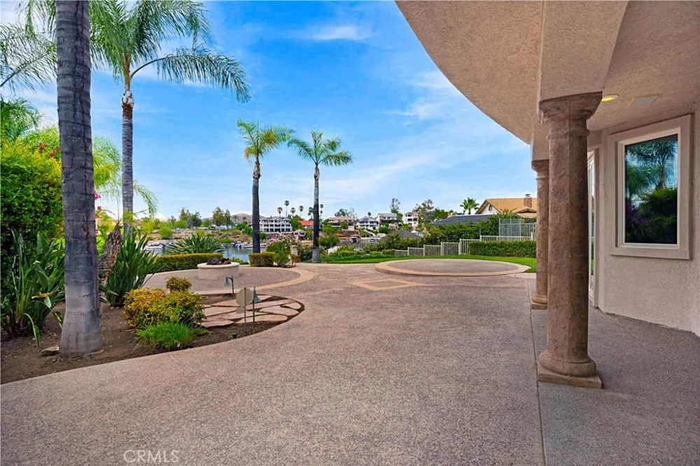 22330 Village Way Canyon Lake, CA 92587