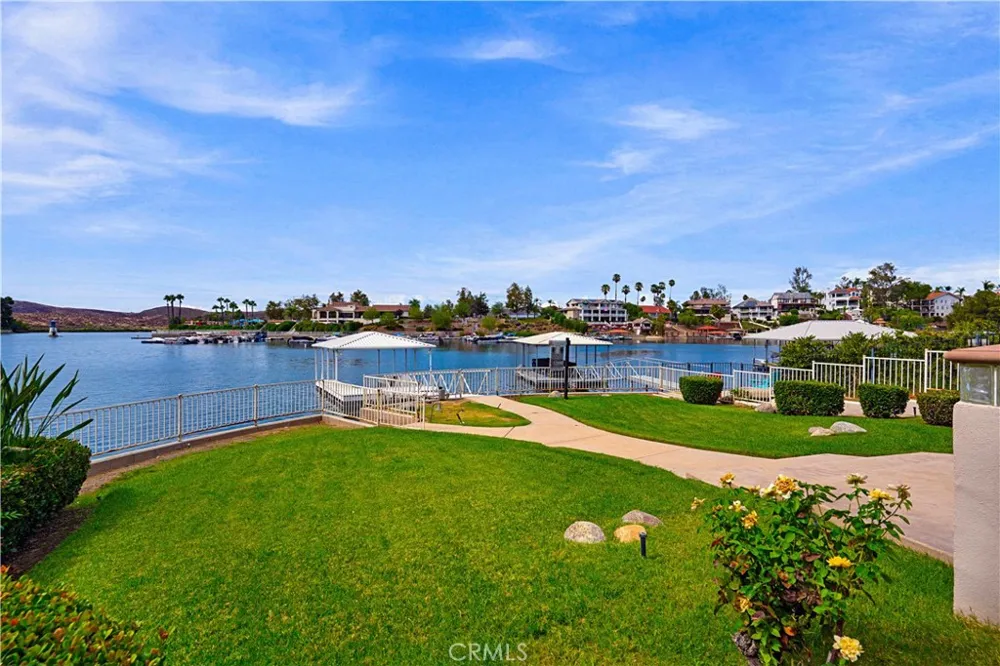 22330 Village Way Canyon Lake, CA 92587