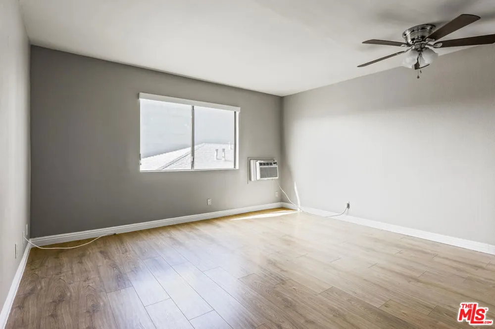 820 S St Andrews Place #303 Los Angeles, CA 90005