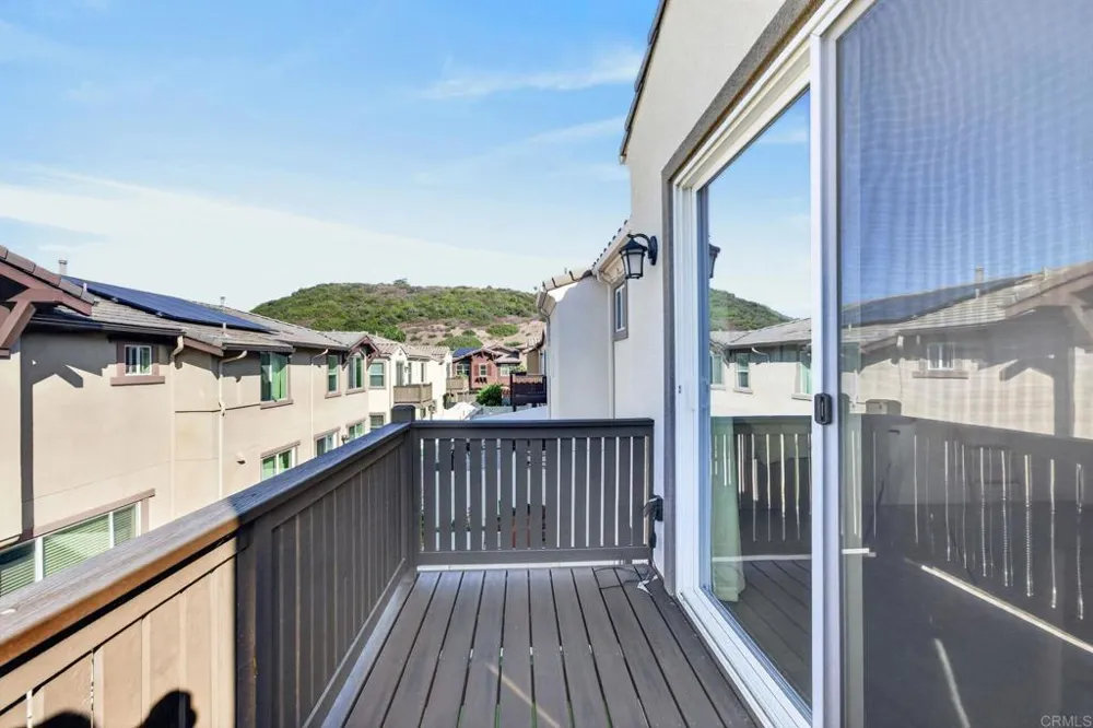 3240 Crecida Way Carlsbad, CA 92010