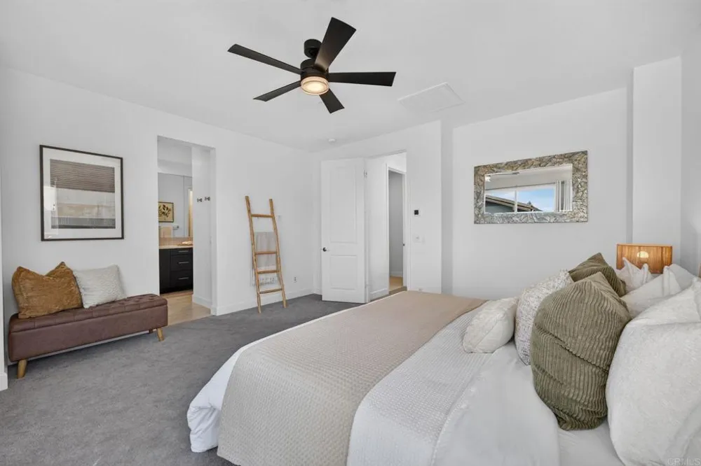 3240 Crecida Way Carlsbad, CA 92010