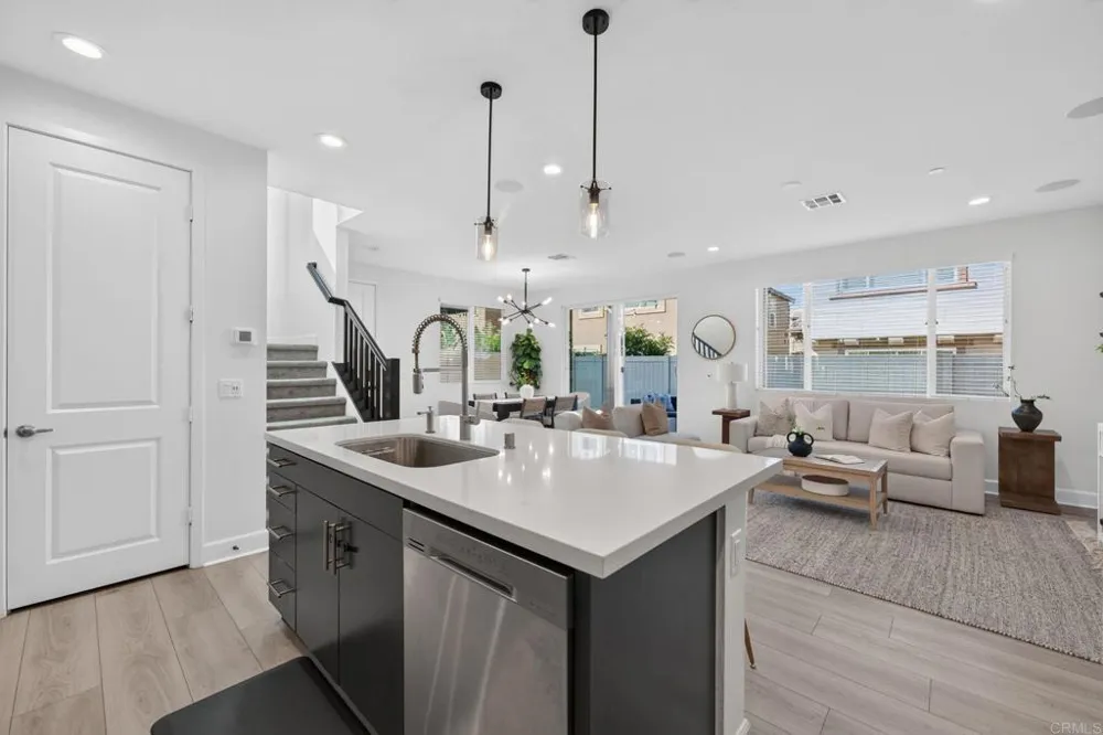 3240 Crecida Way Carlsbad, CA 92010
